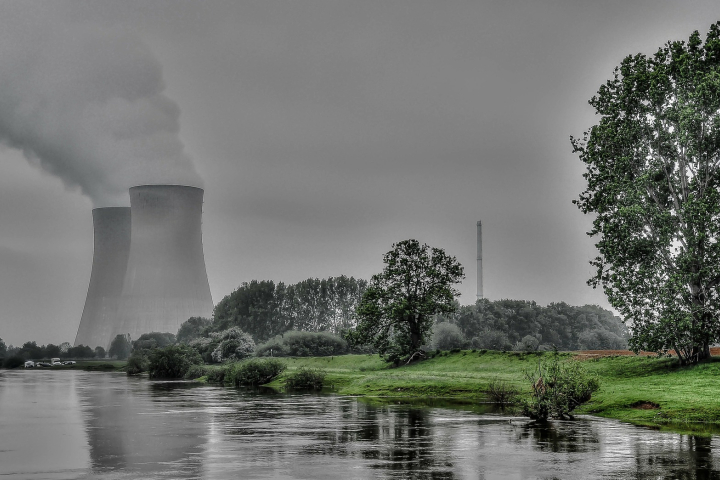 nuclear power plant (illustration)